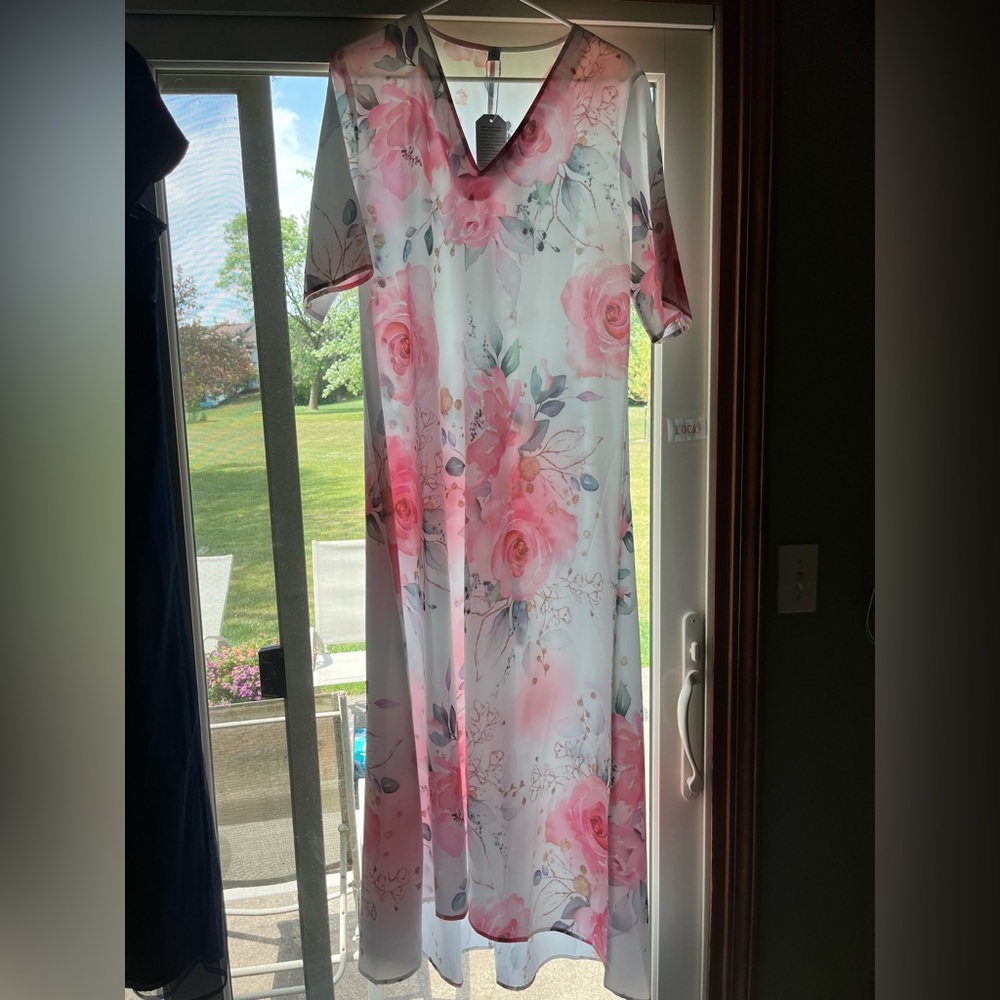 Floral short sleeve, long dress. Brand new!